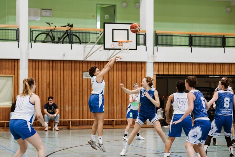 berlinbraves-basketball-team-first-women-1